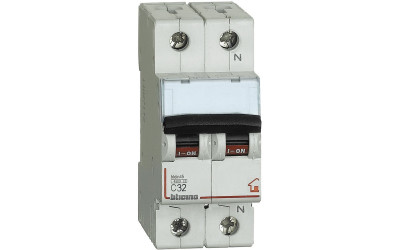INTERRUTTORE MAGNETOTERMICO 32A 2MD 4500K BTICINO