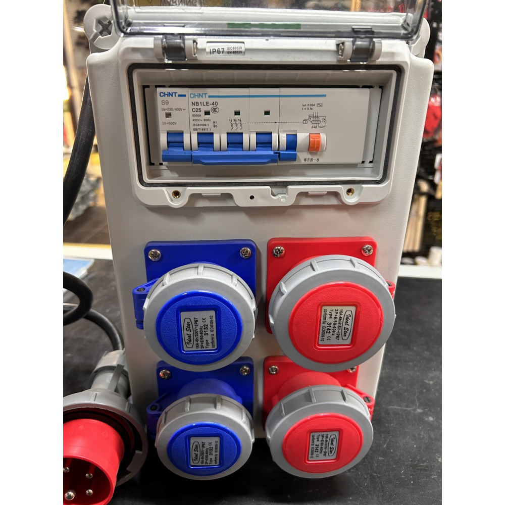 QUADRO CANTIERE 220/380 C/ PULS.33X22X15